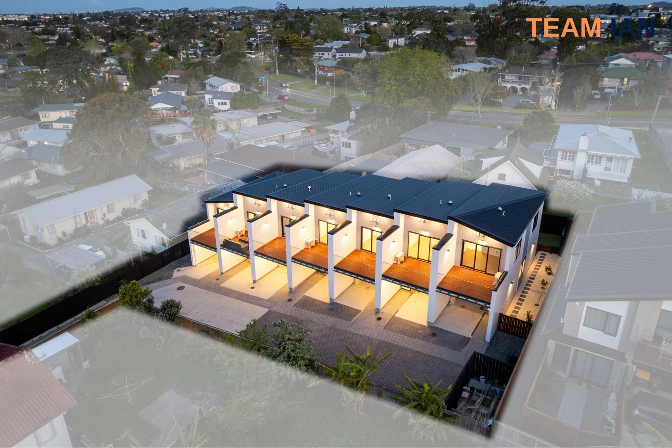 4/14 Sabot Place, Massey, Auckland
