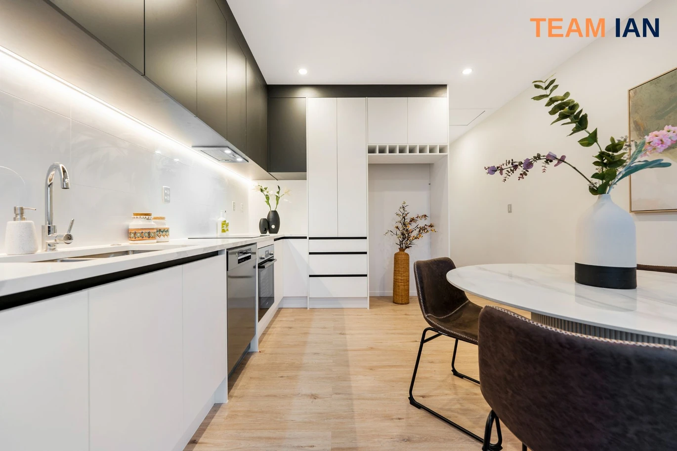 4/14 Sabot Place, Massey, Auckland