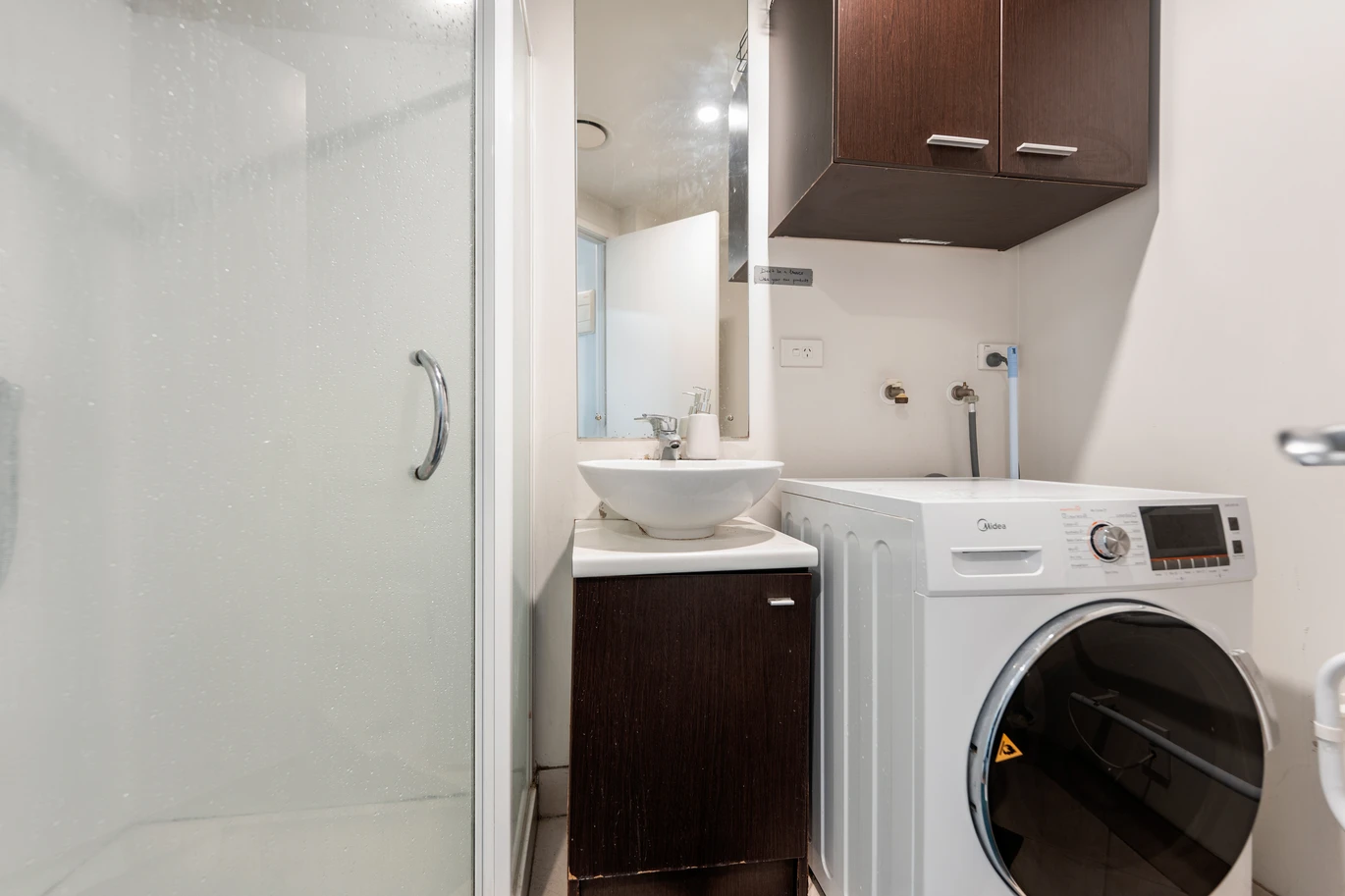 Auckland Girls’ Grammar School zone, 41m2 Freehold 3 beds 1 bath apartment, Currently tenanted-tenant happy to stay or vacate with notice, 313/421 Queen Street, Auckland Central, Auckland