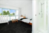 2D/221 Sunset Road, Sunnynook, Auckland