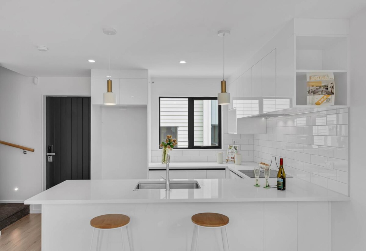 Urgent Sale! Developer Promotion On, 6/6 Pah Road, Papatoetoe, Auckland