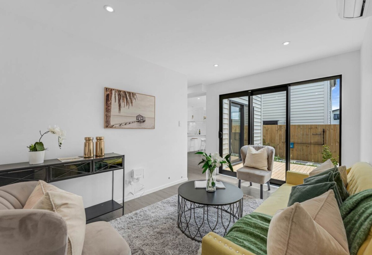 Urgent Sale! Developer Promotion On, 6/6 Pah Road, Papatoetoe, Auckland