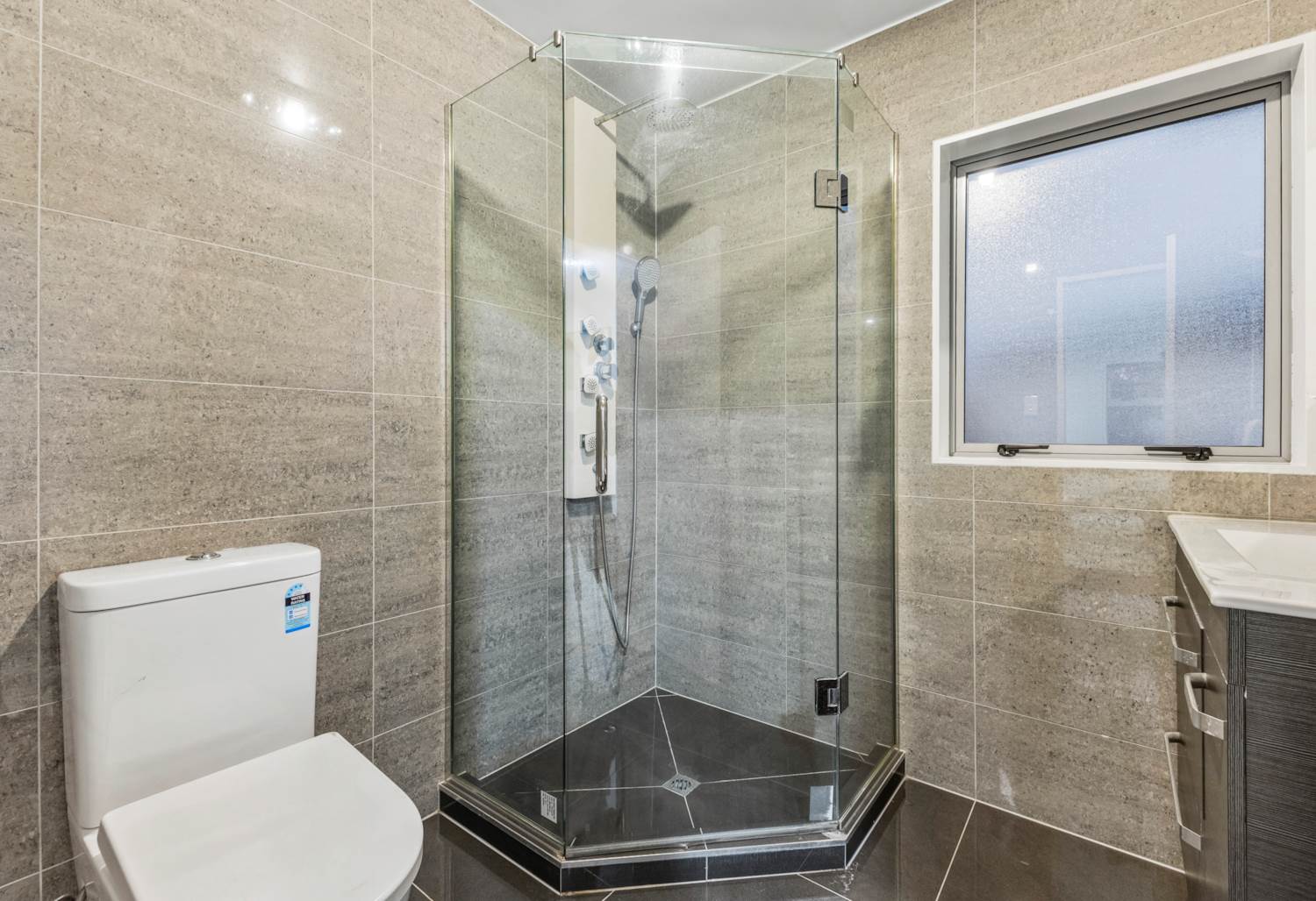 5/7 Maru Road, Takanini, Auckland