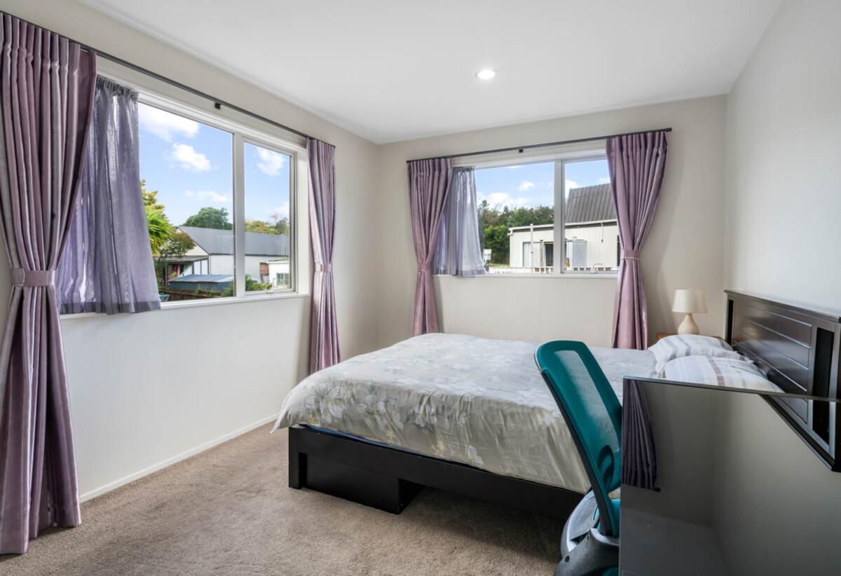 33C Oteha Valley Road, Northcross, Auckland