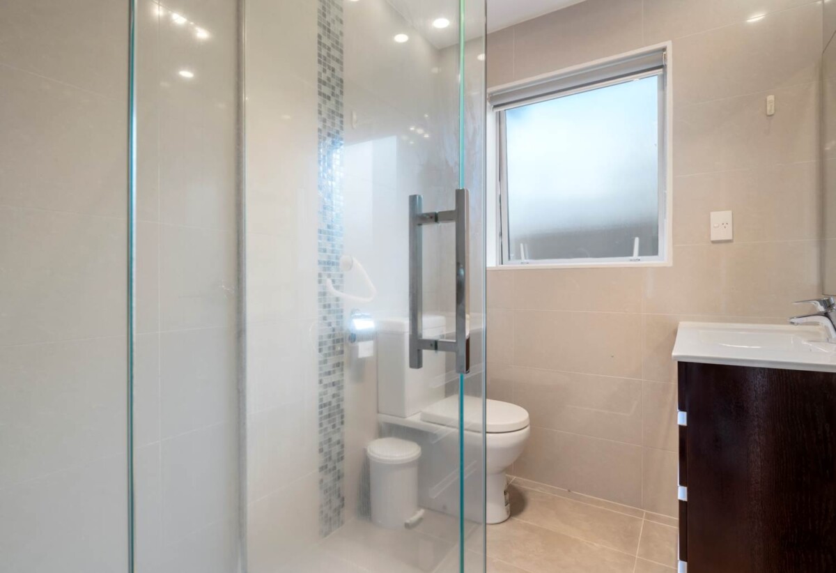 33C Oteha Valley Road, Northcross, Auckland