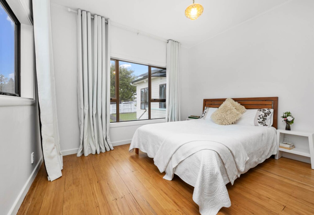 20 Rhodes Avenue, Mt Albert, Auckland