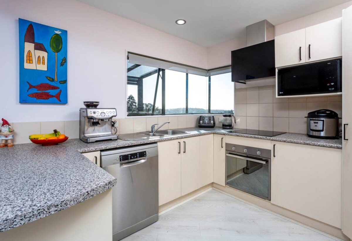 11A Naviti Place, Browns Bay, Auckland