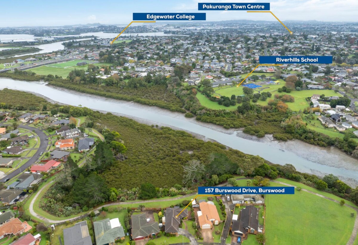 Renovated, 157 Burswood Drive, Burswood, Auckland