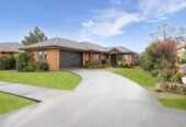 Renovated, 157 Burswood Drive, Burswood, Auckland