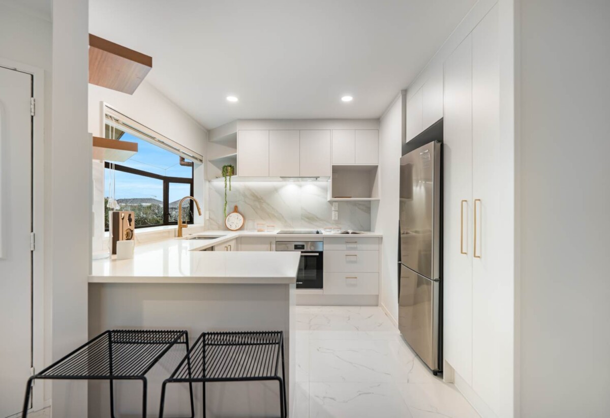 Renovated, 157 Burswood Drive, Burswood, Auckland