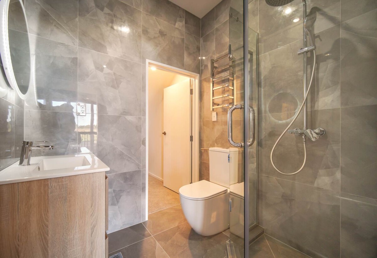 Last One – Bottom Price, Brandnew Brick 4 beds home, with Ensuite Downstairs, 12 Waimarie Street, Karaka, Auckland