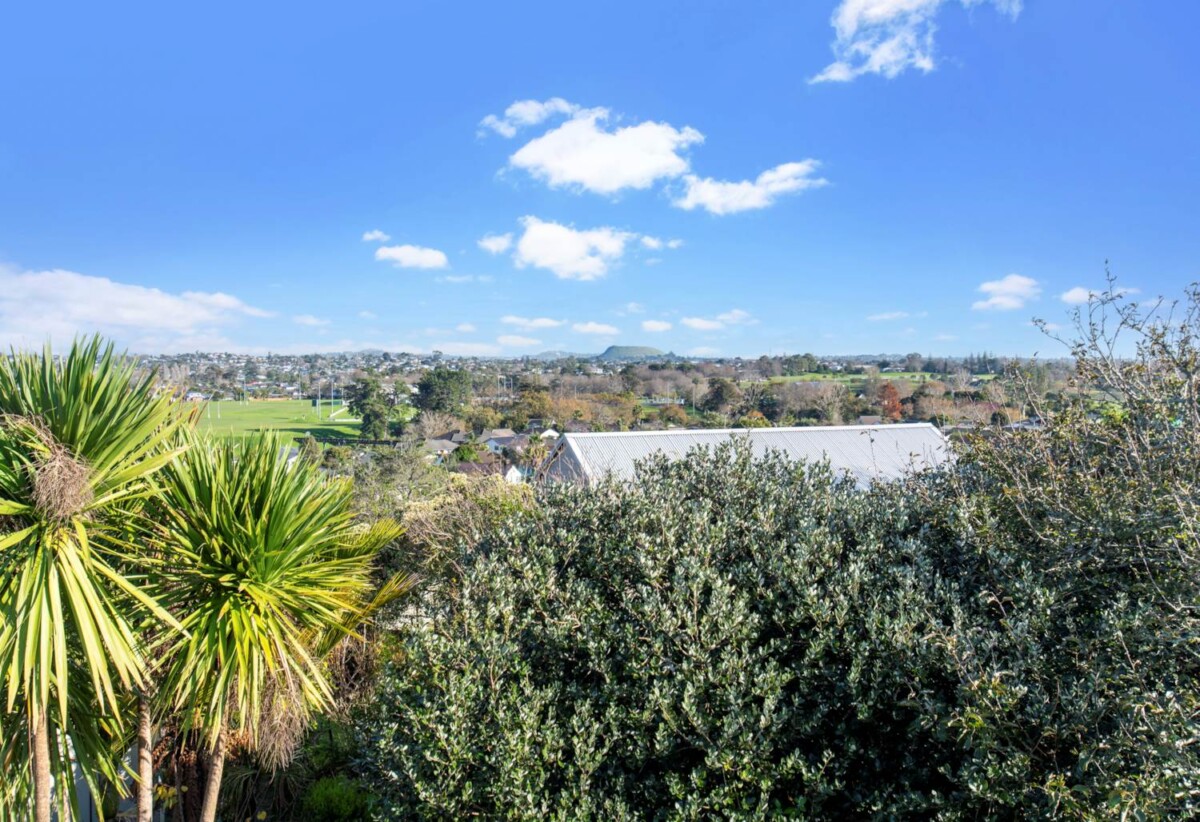 With RC, BC, EPA for 4 new houses, 16 Lewisham Street, Highland Park, Auckland