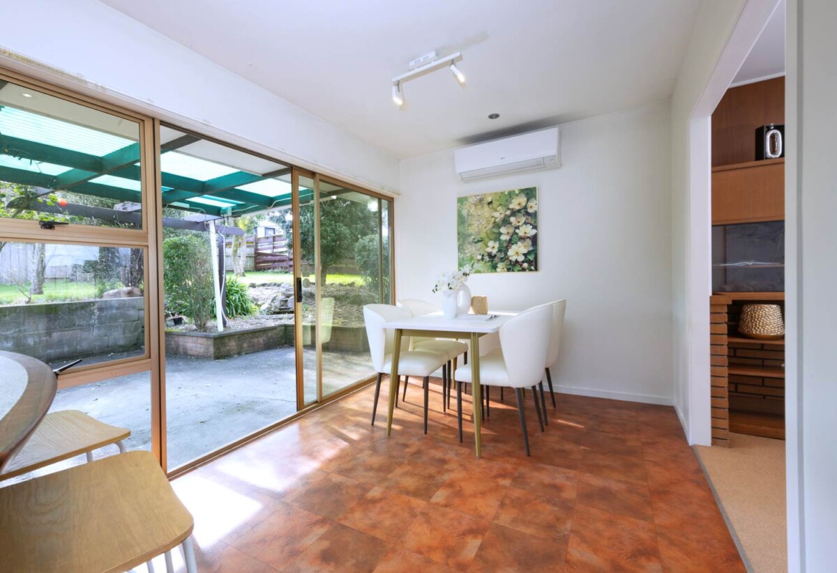 Urgent sale, 55 Walworth Avenue, Pakuranga Heights, Auckland