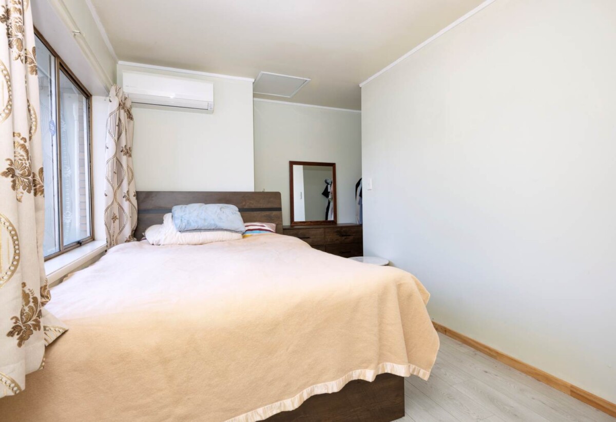 Urgent sale, 55 Walworth Avenue, Pakuranga Heights, Auckland