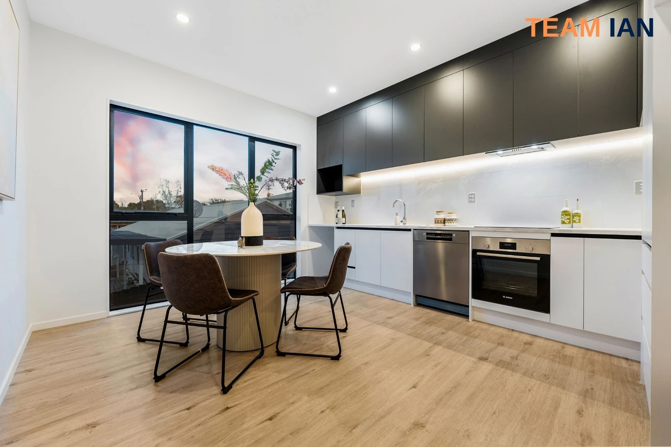 4/14 Sabot Place, Massey, Auckland