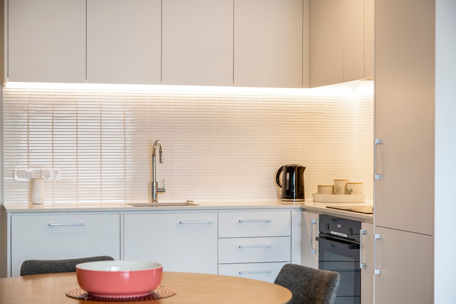 Auckland Grammar School zone, 2 beds 2 baths 1 car park apartment, walks to CRL Maungawhau train station, 206/1 Enfield Street Mount Eden, Auckland