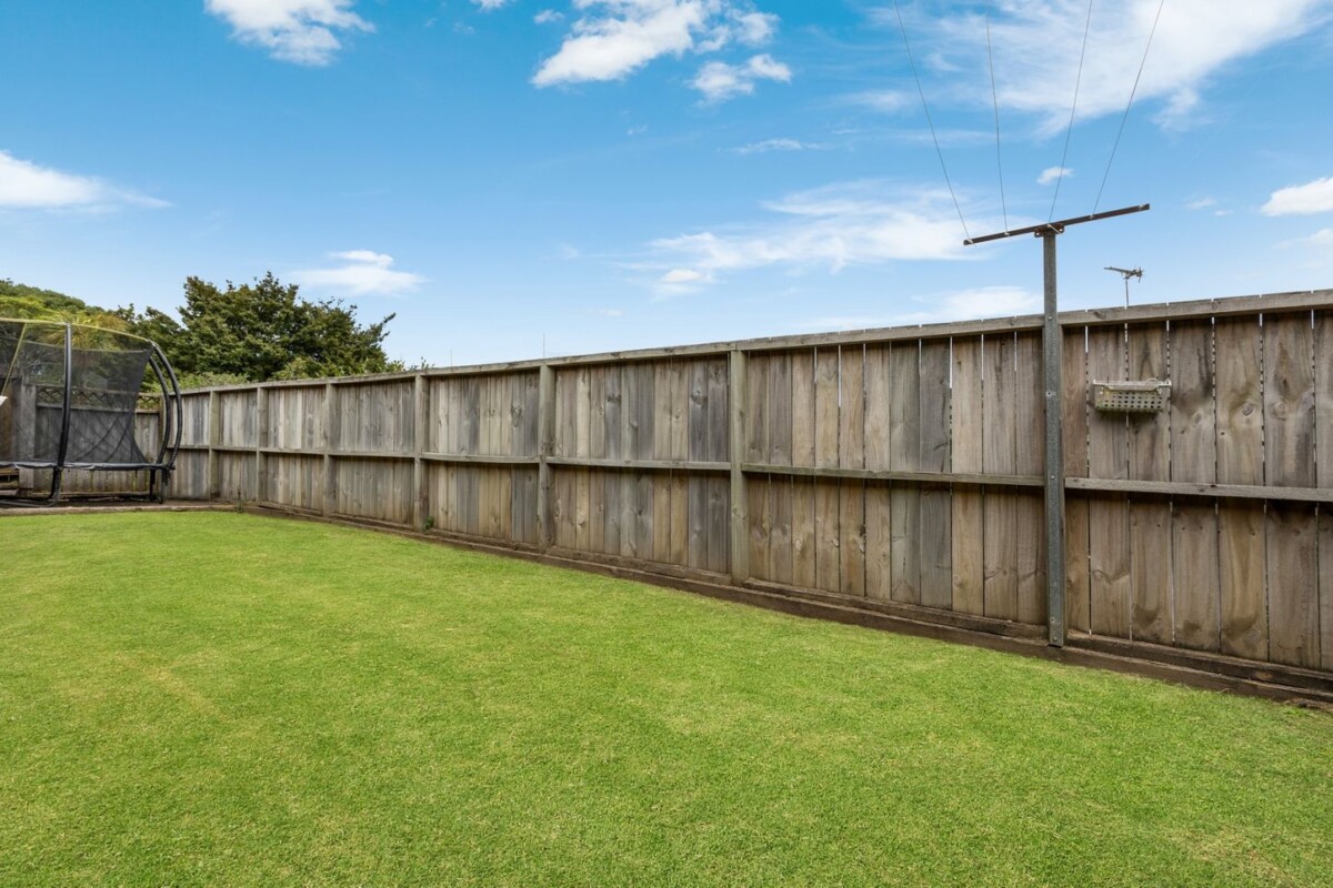 2/8 Lochend Place, Highland Park, Auckland