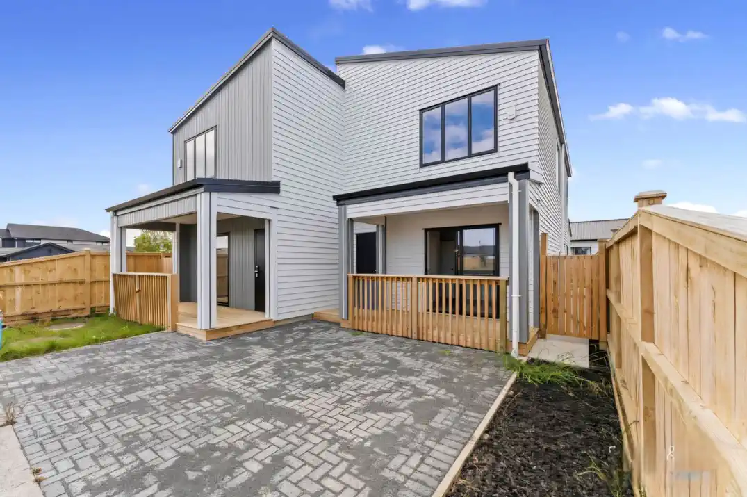Walk to the new Ngaakoroa Primary School, 39A Hari Road, Karaka, Auckland