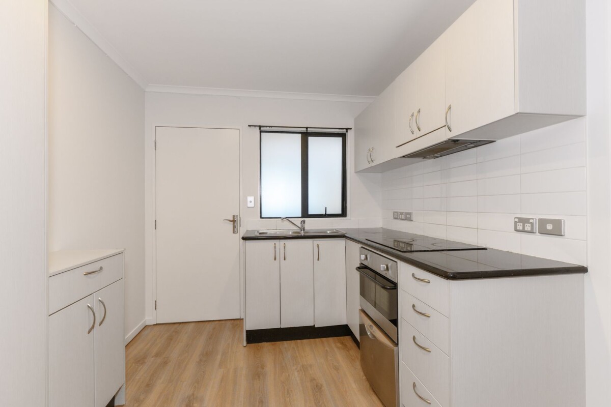 Must sell, B602/176 Broadway, Newmarket, Auckland