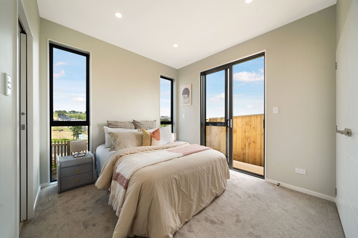 8 Whakairo Crescent, Gulf Harbour