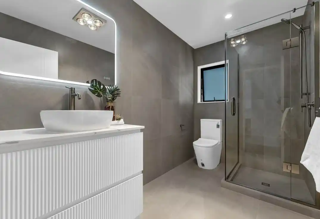 For rent, 3 bedrooms 2.5 bathrooms townhouse, 27 Mahia Road, Manurewa, Auckland