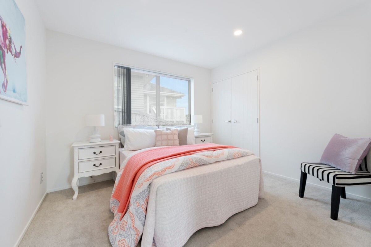 25A View Road, Henderson, Auckland