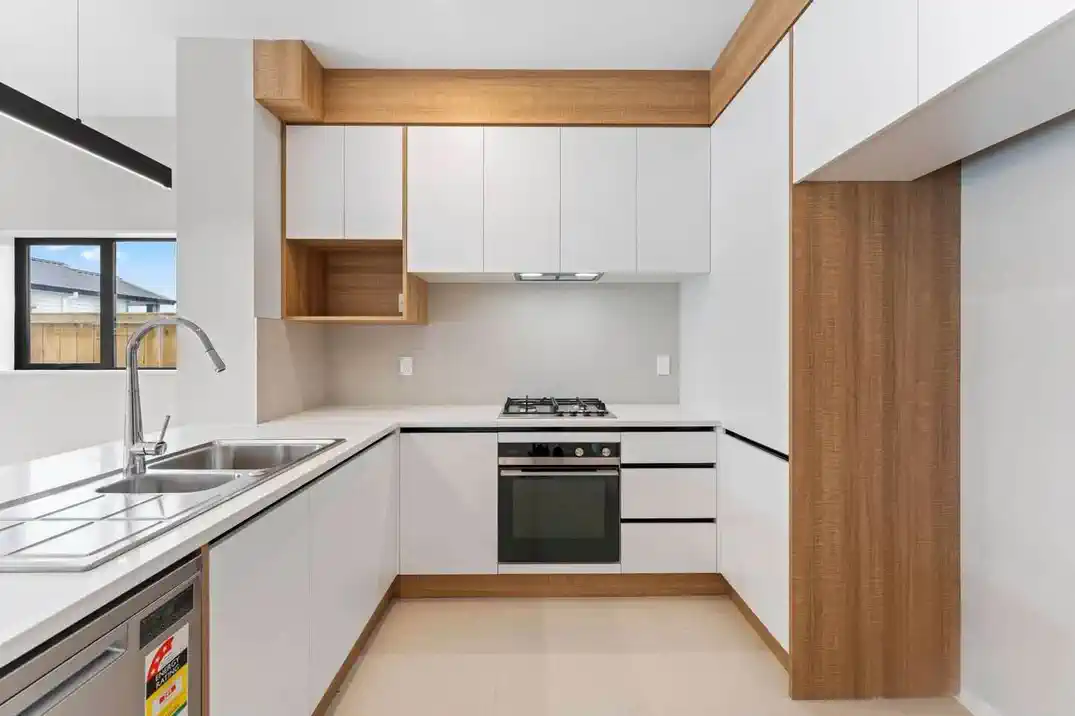 Brandnew 3 beds + study 2.5 baths home with car park, 0.7 km to Ngakoroa School, 2.5 km to Rosehill College, 39B Hari Road, Karaka, Auckland