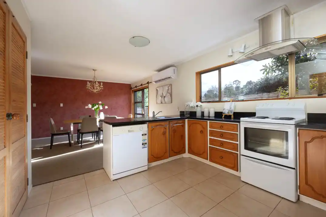 40 Sherrybrooke Place, Sunnyvale, Auckland