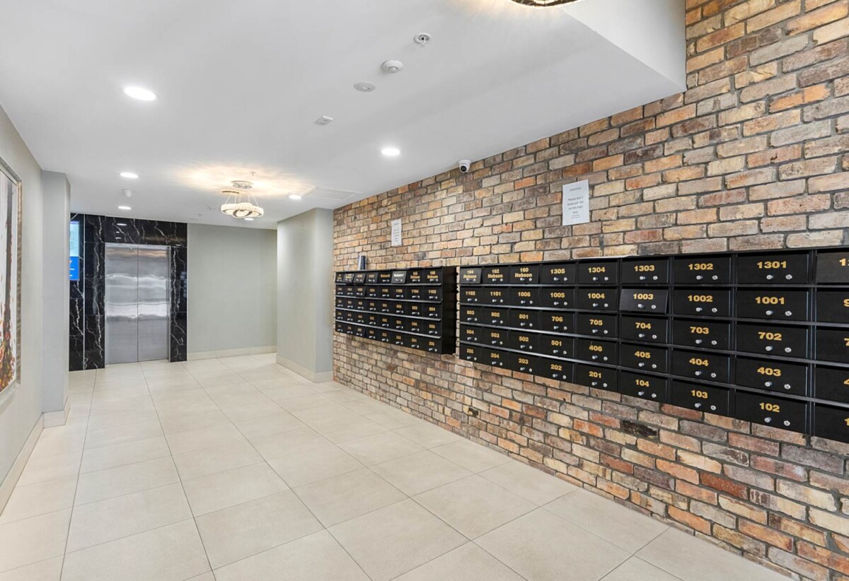 Auckland Girls’ Grammar School zone, Price Reduced! Urgent Sale, Freehold, 2 bedroom apartment with a secure car park, 904/168 Hobson Street, City Centre, Auckland