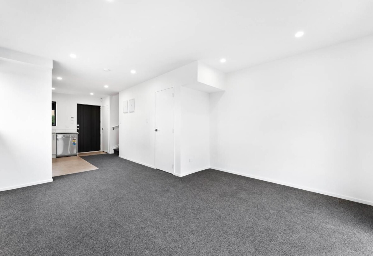 Priced For Urgent Sale, 6 Raupeti Lane, Henderson, Auckland