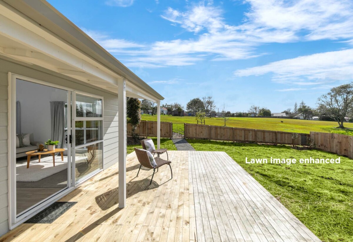 Next to Park, Renovated, 10D Shiloh Way, Greenhithe, Auckland