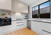 Urgent Sale, Must sell, All agents and conjunctionals welcome, 16 Kotiu Place, Massey, Auckland