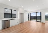 Urgent Sale, Must sell, All agents and conjunctionals welcome, 16 Kotiu Place, Massey, Auckland
