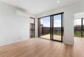 Urgent Sale, Must sell, All agents and conjunctionals welcome, 16 Kotiu Place, Massey, Auckland