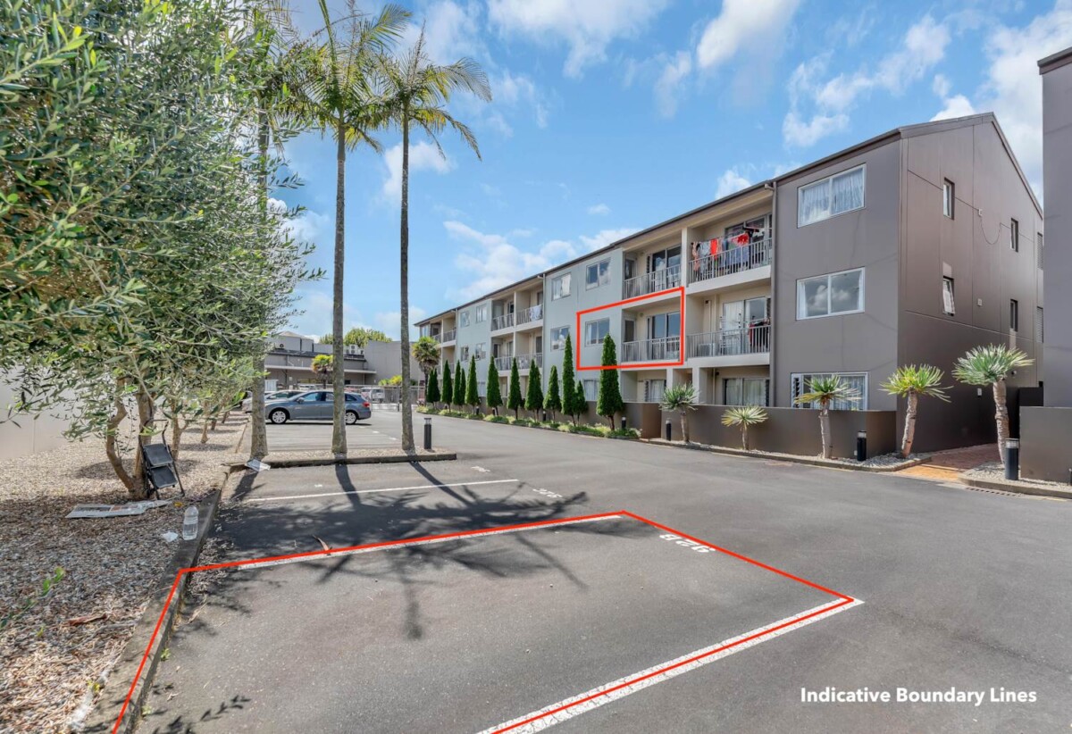 92B Michael Jones Drive, Flat Bush, Auckland