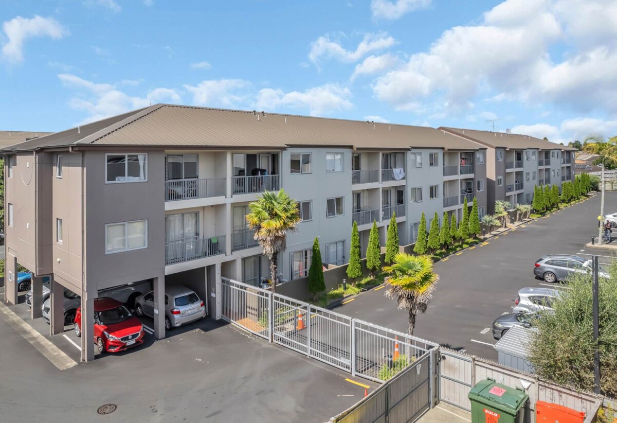 92B Michael Jones Drive, Flat Bush, Auckland