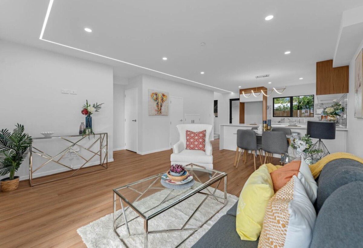 Freehold Affordable 3 bed 2.5 baths home with 10 Years MB, 1/1 Benita Place, Sunnyvale, Auckland