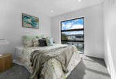 Freehold Affordable 3 bed 2.5 baths home with 10 Years MB, 1/1 Benita Place, Sunnyvale, Auckland