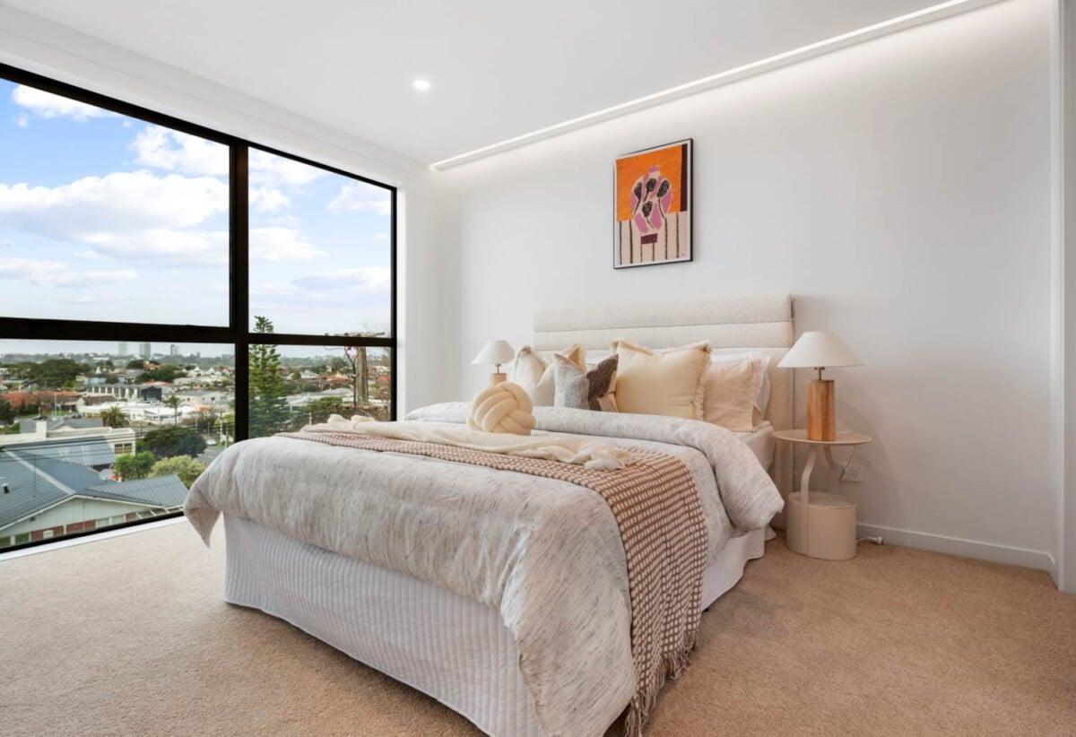 2C Rangitoto Terrace, Milford, Auckland