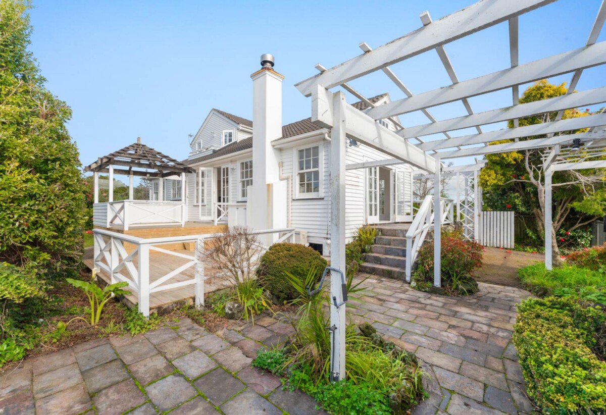107 & 107B Te Atatu Road, Te Atatu South, Auckland