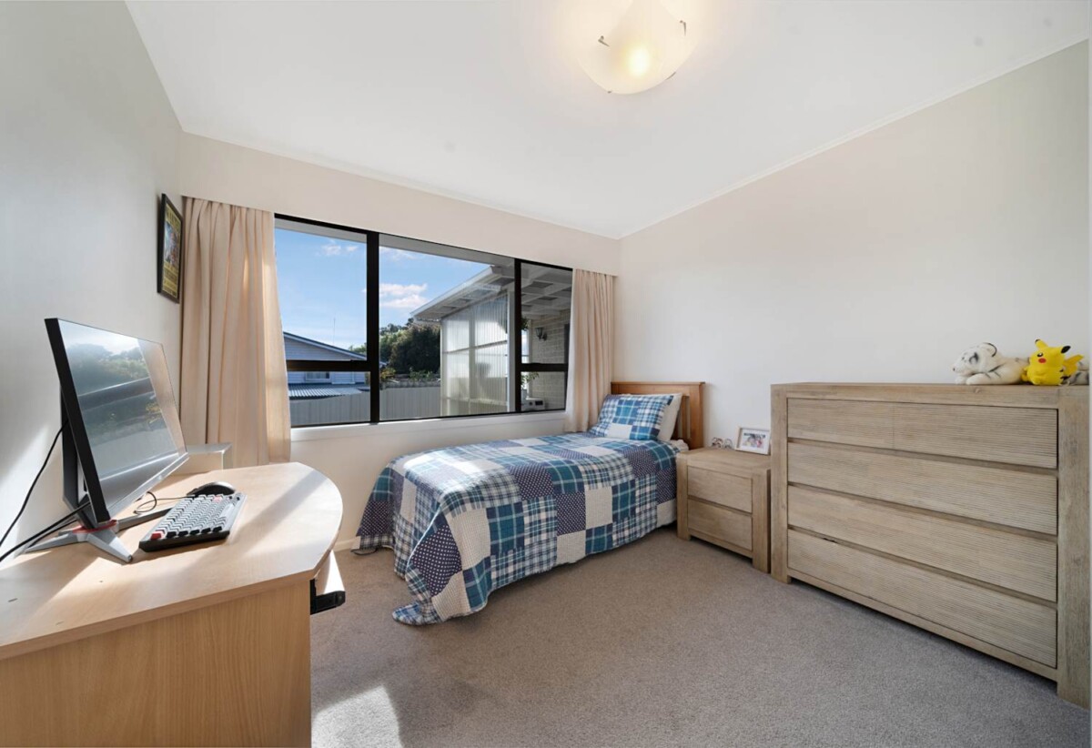 With RC, BC, EPA for a additional 4 bedrooms new house, 4 Falkirk Street, Blockhouse Bay, Auckland