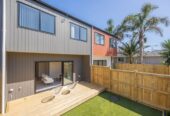 4 beds 3 baths home, close to schools, supermarket, town centre, reserve, 48C Tamatea Avenue, Pt England, Auckland
