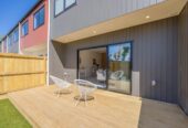 4 beds 3 baths home, close to schools, supermarket, town centre, reserve, 48C Tamatea Avenue, Pt England, Auckland