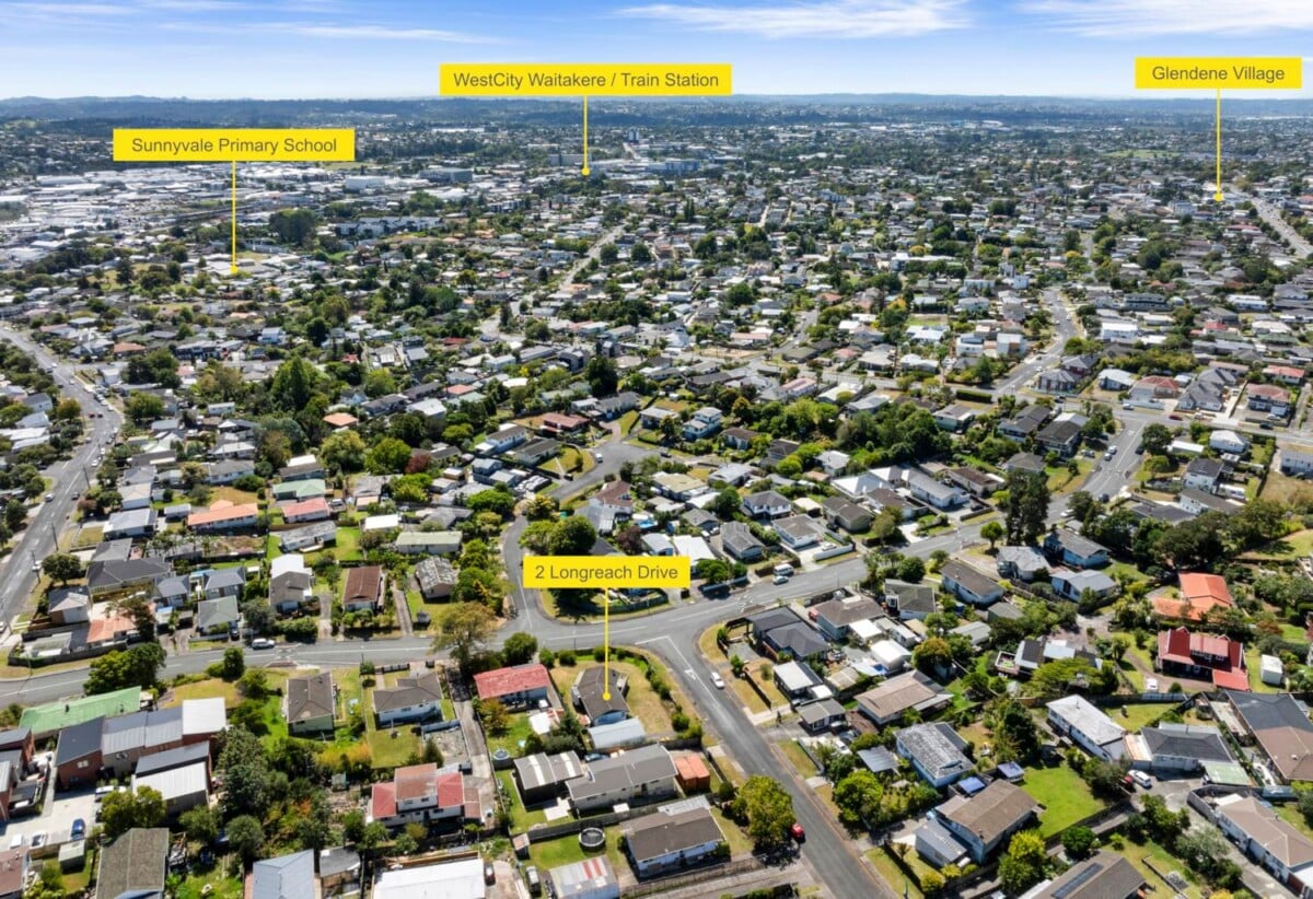 2 Longreach Drive, Sunnyvale, Auckland