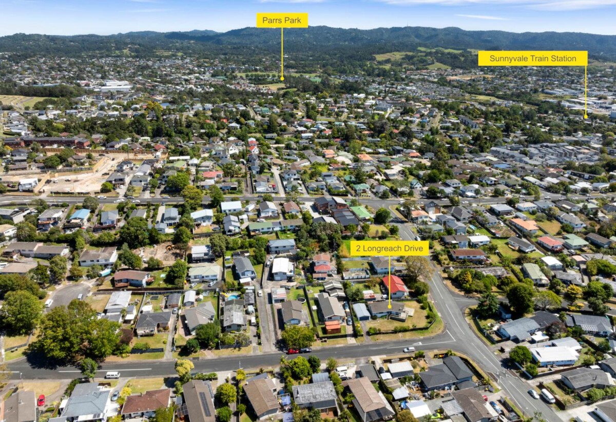 2 Longreach Drive, Sunnyvale, Auckland