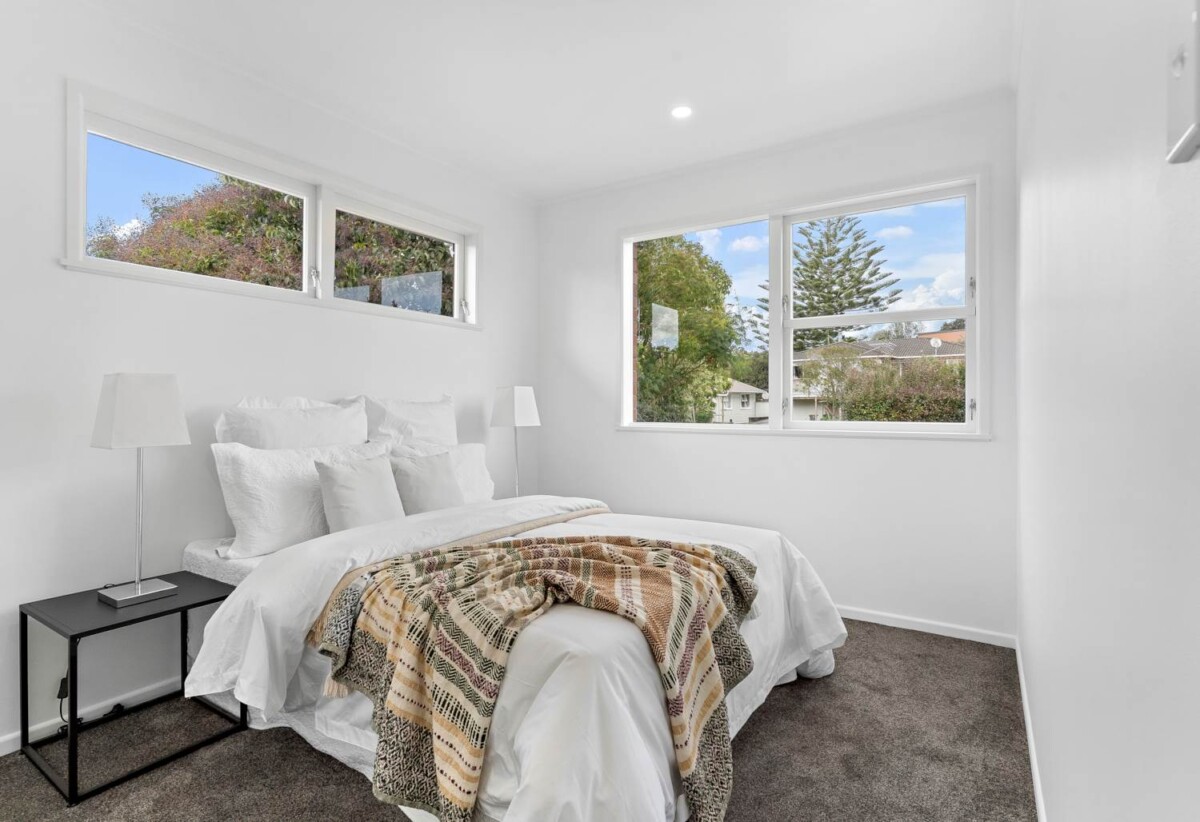 Renovated, 3 beds house on 458m² section, walks to schools, other local amenities, 8 Aplin Place, Birkdale, Auckland