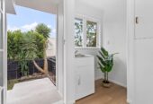 Renovated, 3 beds house on 458m² section, walks to schools, other local amenities, 8 Aplin Place, Birkdale, Auckland