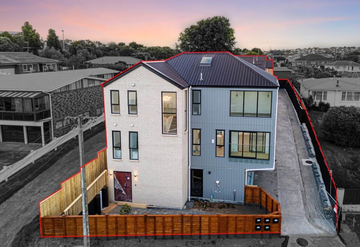 1/121 White Swan Road, Mt Roskill, Auckland