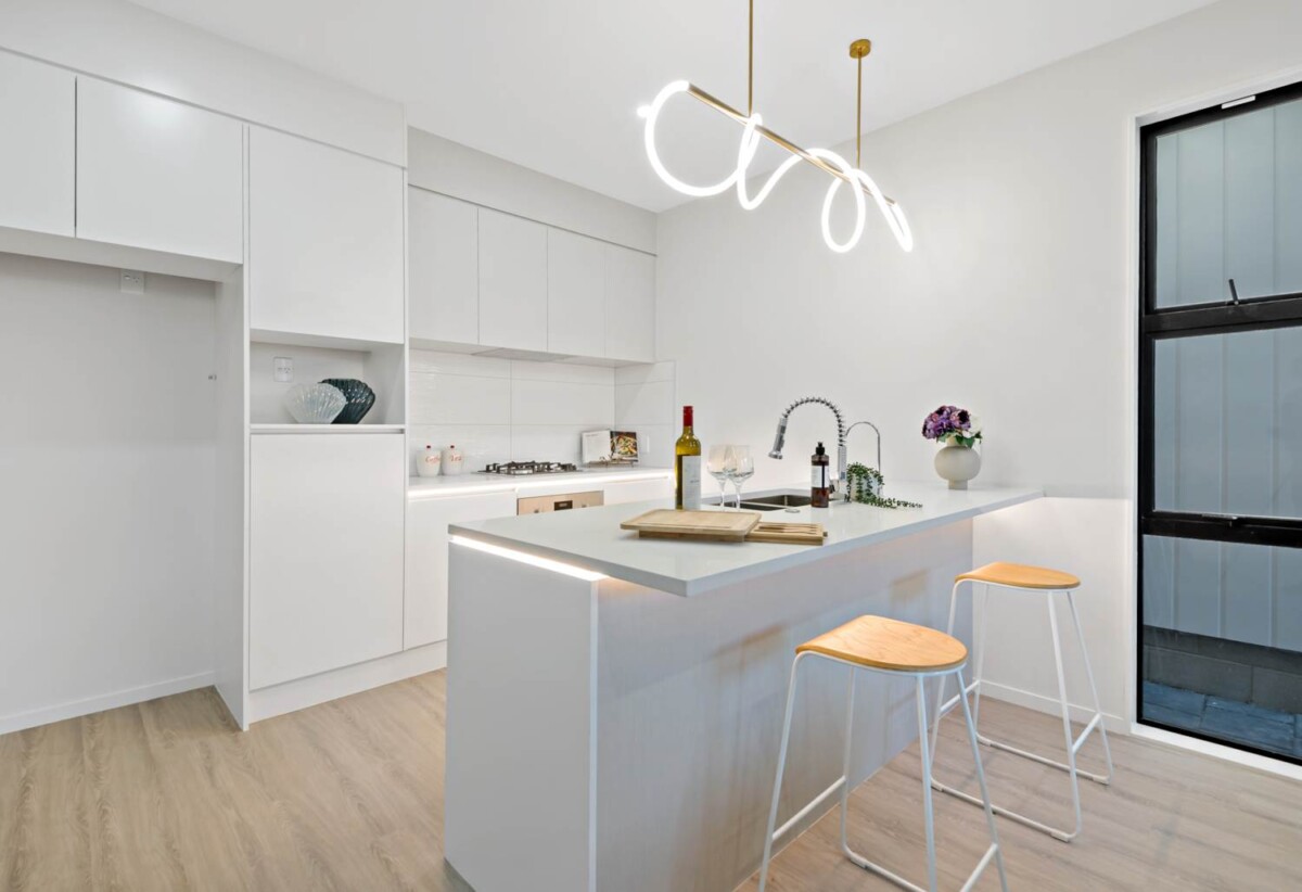 2/121 White Swan Road, Mt Roskill, Auckland