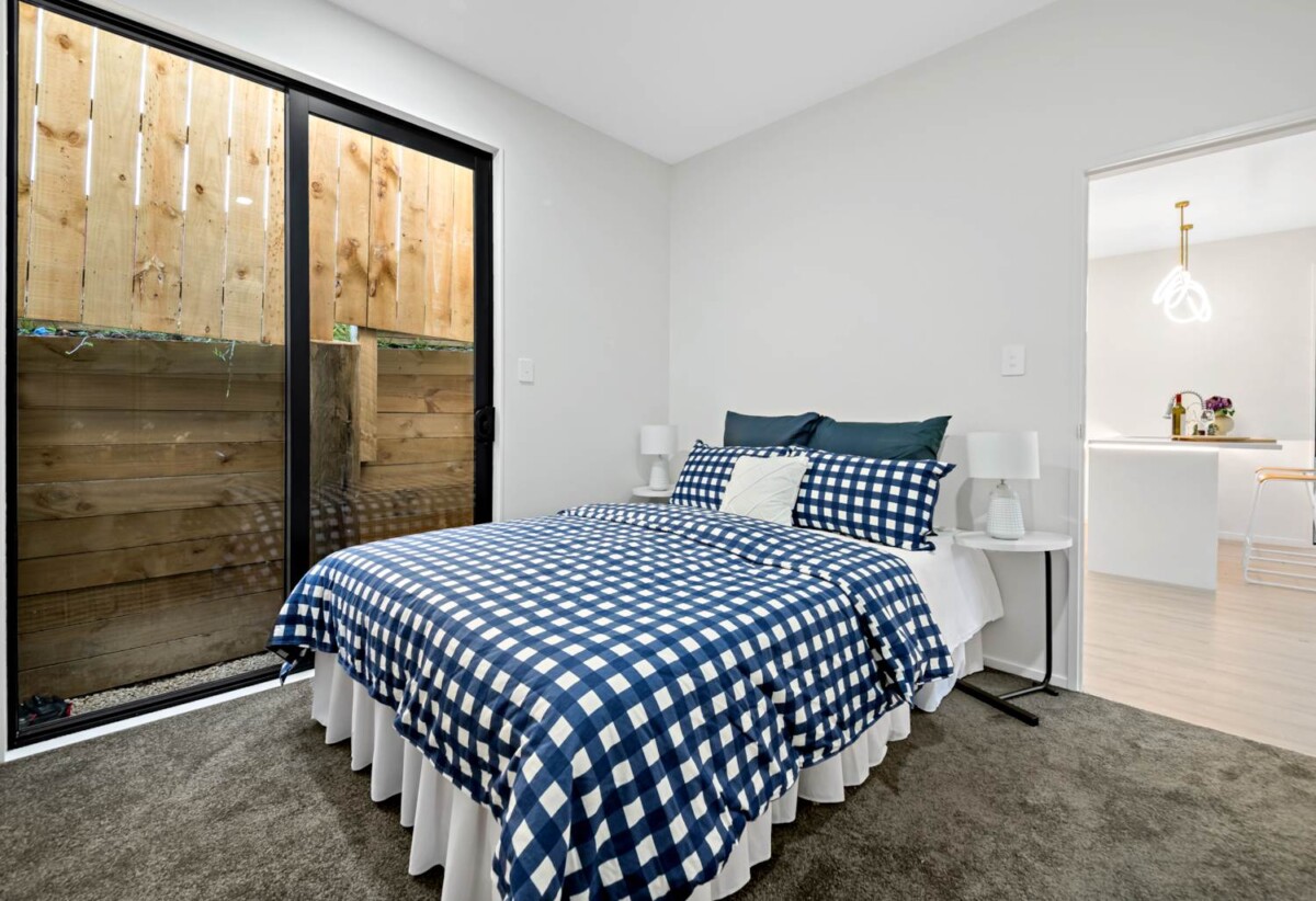 2/121 White Swan Road, Mt Roskill, Auckland